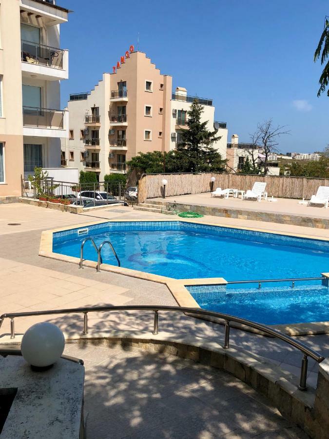 К-Кс "Солита", Студио Под Наем Byala  Esterno foto